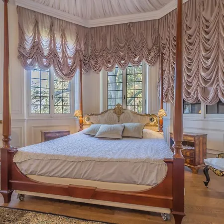Belle Epoque Apartment